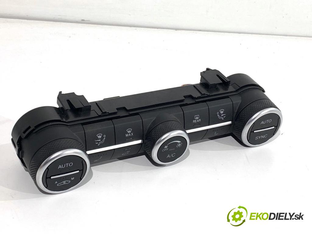 ALFA ROMEO STELVIO SUV 2022 206 kW 2.0 Q4 (949.AXA2A) 1995 Panel ovládania kúrenia 01561506110 (Prepínacie páčky pod volantom)