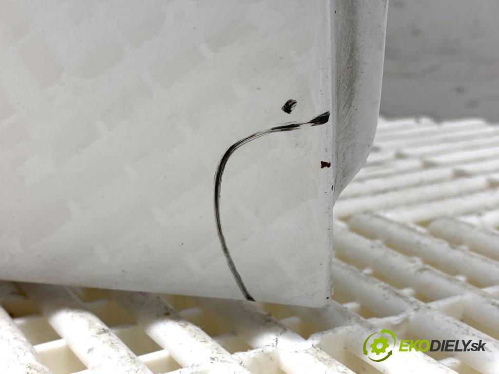 HYUNDAI ELANTRA VII sedan 2023 90 kW 1.6 1598 dveře pravý zadní část