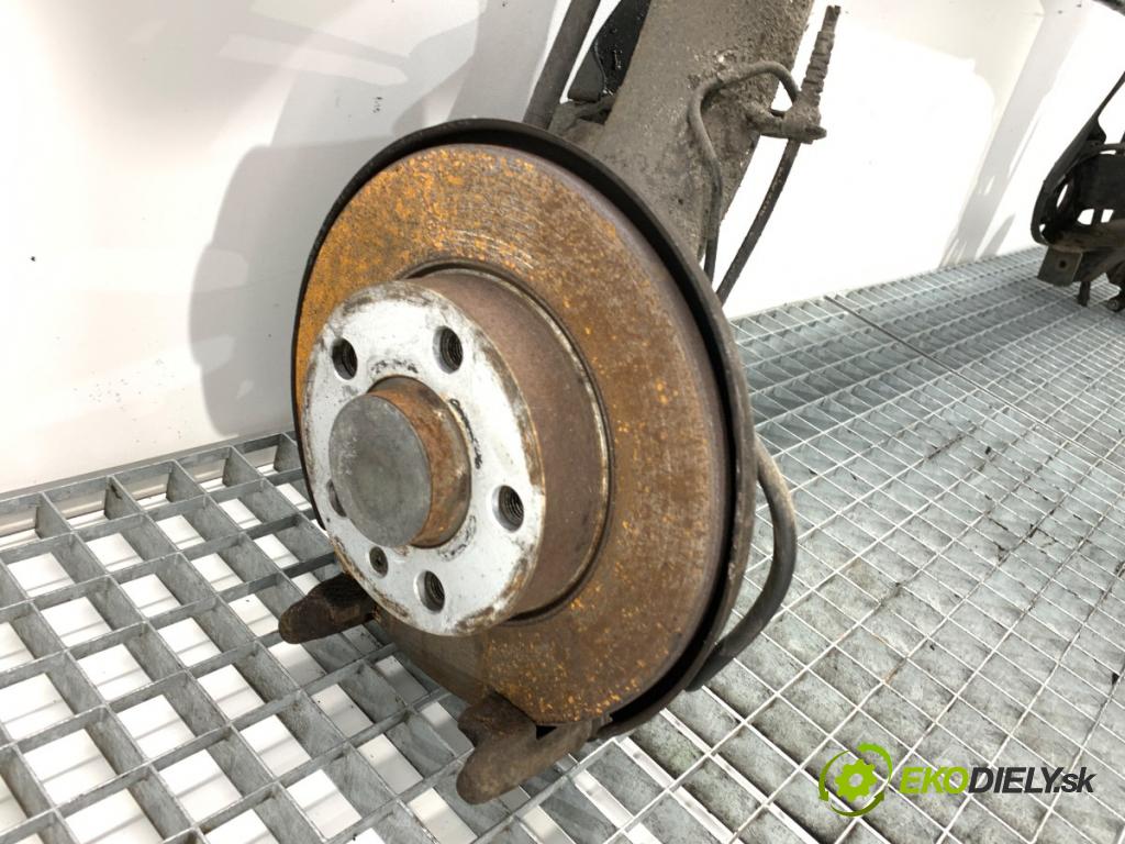 SKODA RAPID liftback 2018 70 kW 1.0 TSI 999 Výstuha zad