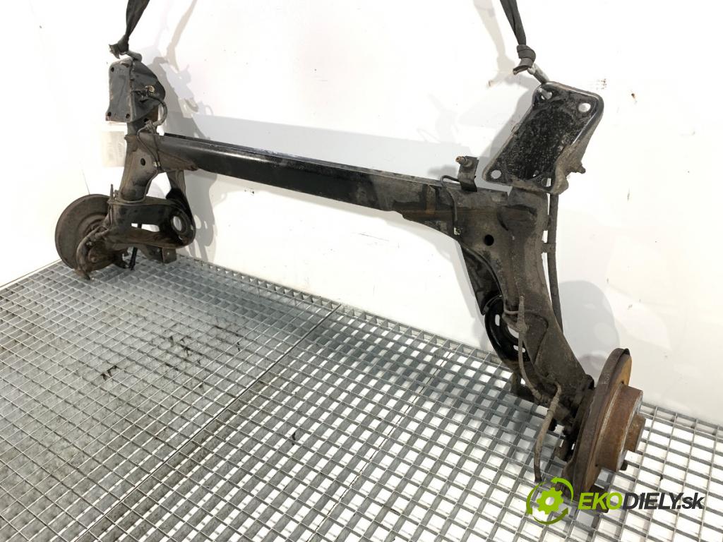 SKODA RAPID liftback 2018 70 kW 1.0 TSI 999 Výstuha zad