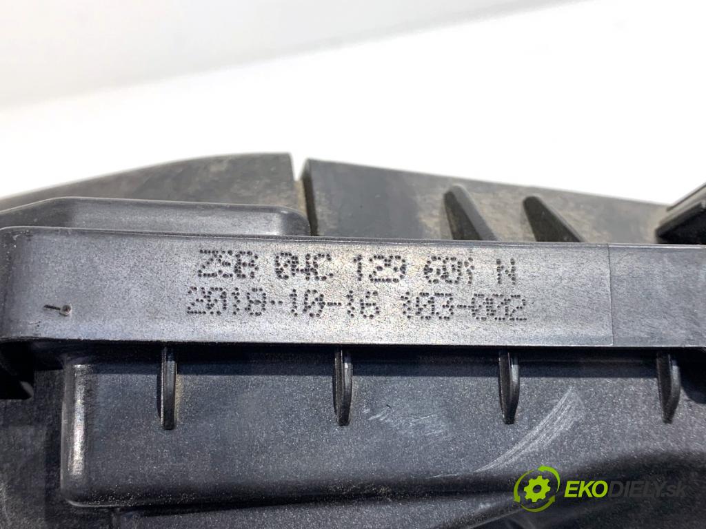 SKODA RAPID liftback 2018 70 kW 1.0 TSI 999 Obal filtra vzduchu 04C129601N (Obal vzduchového filtra)