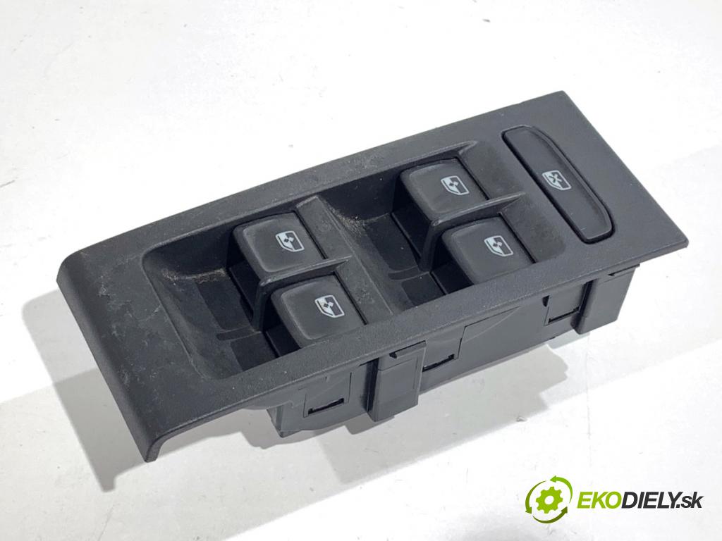 SKODA RAPID liftback 2018 70 kW 1.0 TSI 999 Prepínač okien 6V1959857A (Prepínacie páčky pod volantom)