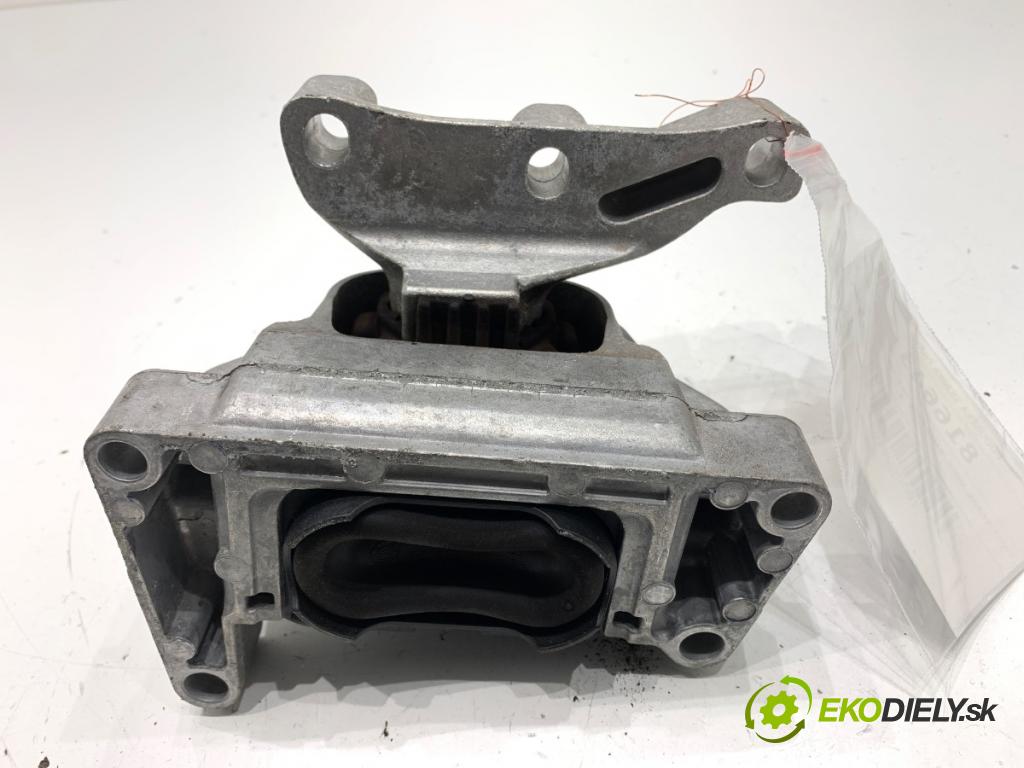 SKODA RAPID liftback 2018 70 kW 1.0 TSI 999 AirBag Motor pravy 6C0199262E