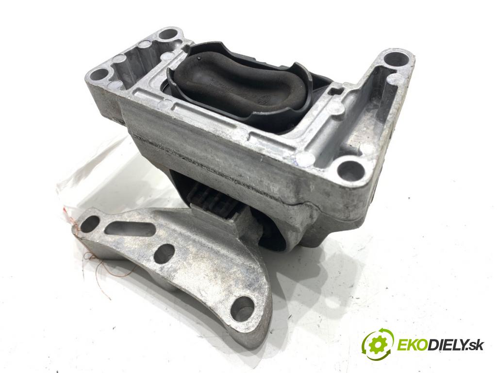 SKODA RAPID liftback 2018 70 kW 1.0 TSI 999 AirBag Motor pravy 6C0199262E