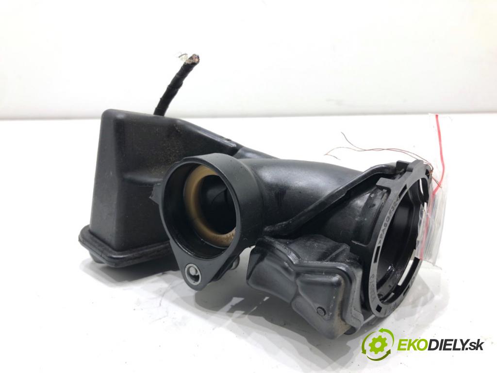 SKODA RAPID liftback 2018 70 kW 1.0 TSI 999 Rúra rezonátor vzduchu 04C129656L