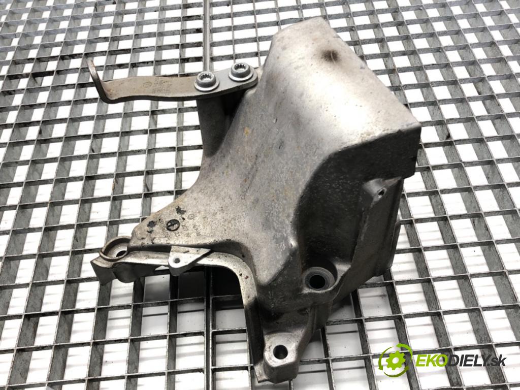 SKODA RAPID liftback 2018 70 kW 1.0 TSI 999 Obal 04C199207AF (Kryt motora)