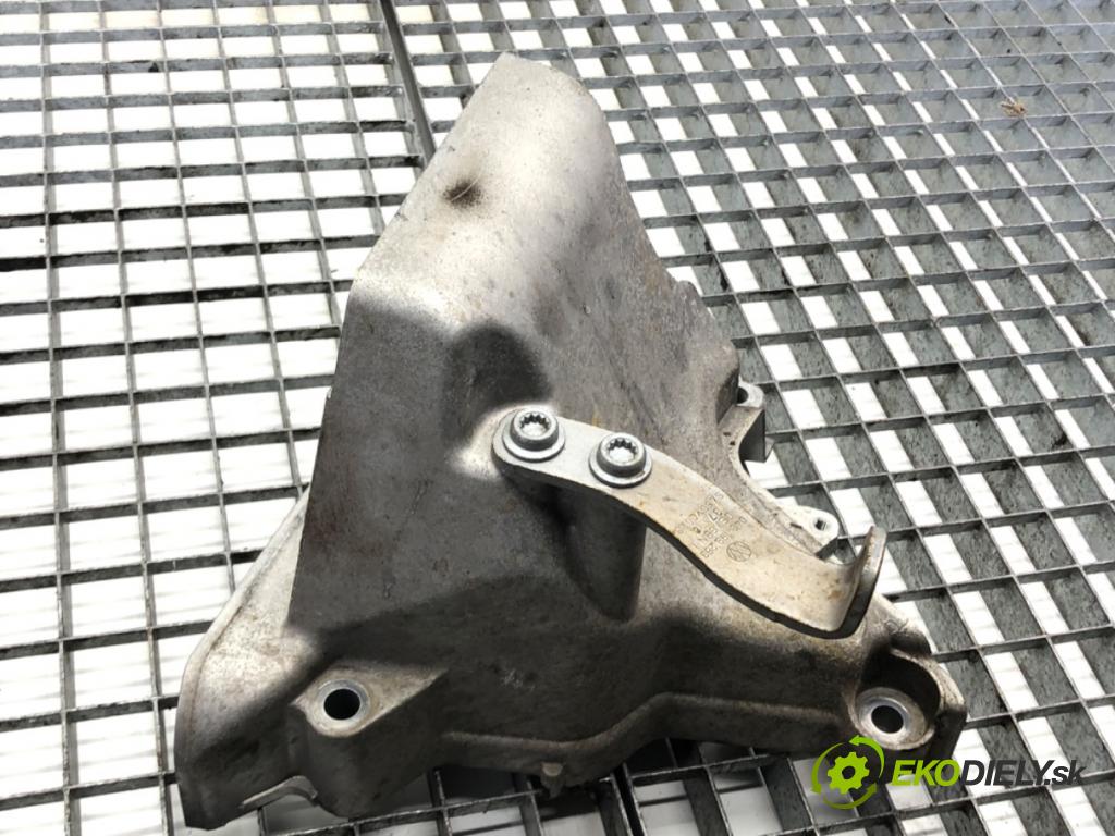 SKODA RAPID liftback 2018 70 kW 1.0 TSI 999 Obal 04C199207AF (Kryt motora)