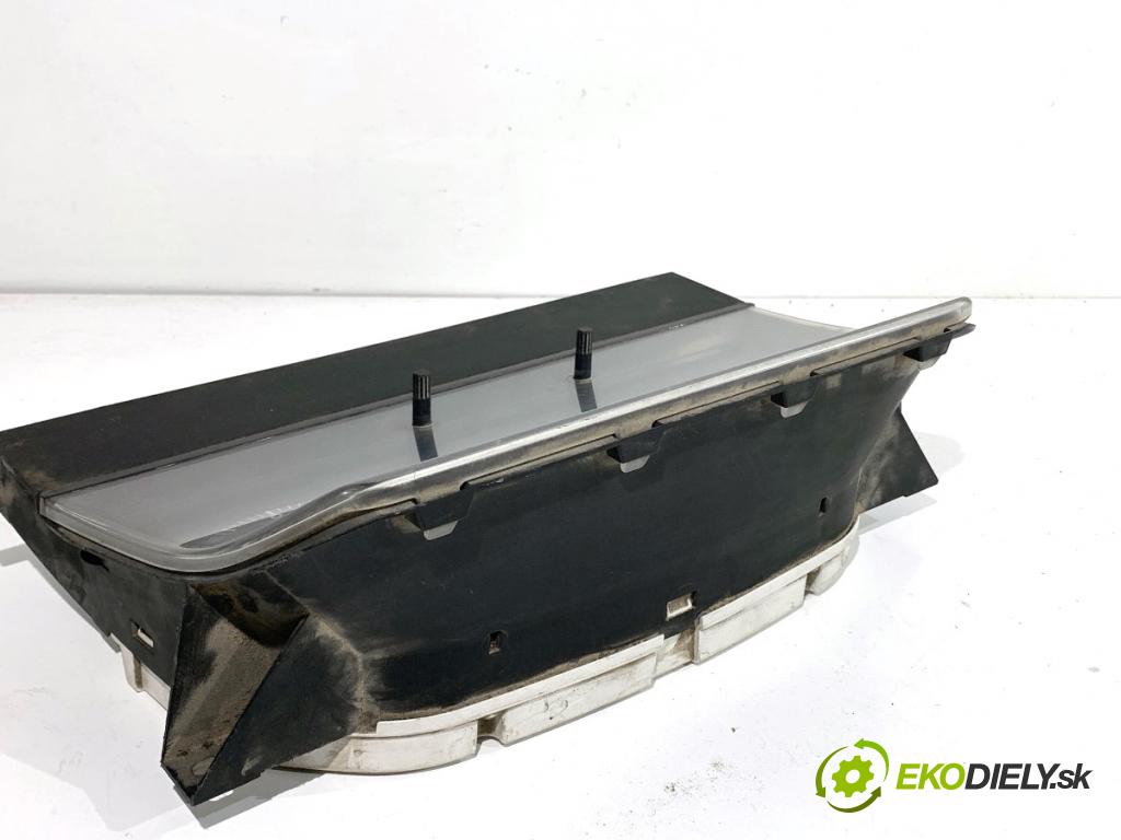 VW LT 28 35 Autobus 1999 75 kW 2.5 TDI 2461 Prístrojovka  (Prístrojová doska)