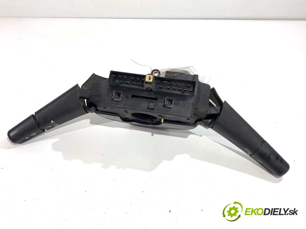 VW LT 28 35 Autobus 1999 75 kW 2.5 TDI 2461 Prepínač kombinovaný  (Prepínacie páčky pod volantom)