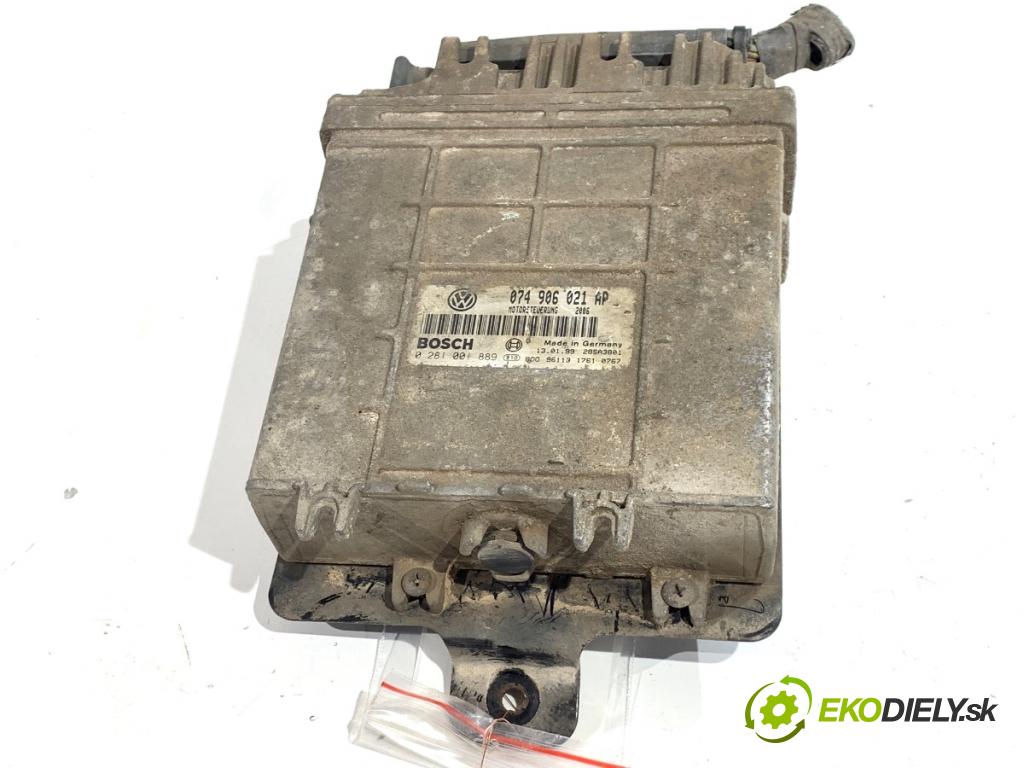 VW LT 28 35 Autobus 1999 75 kW 2.5 TDI 2461 riadiaca jednotka Motor 074906021AP (Riadiaca jednotka)