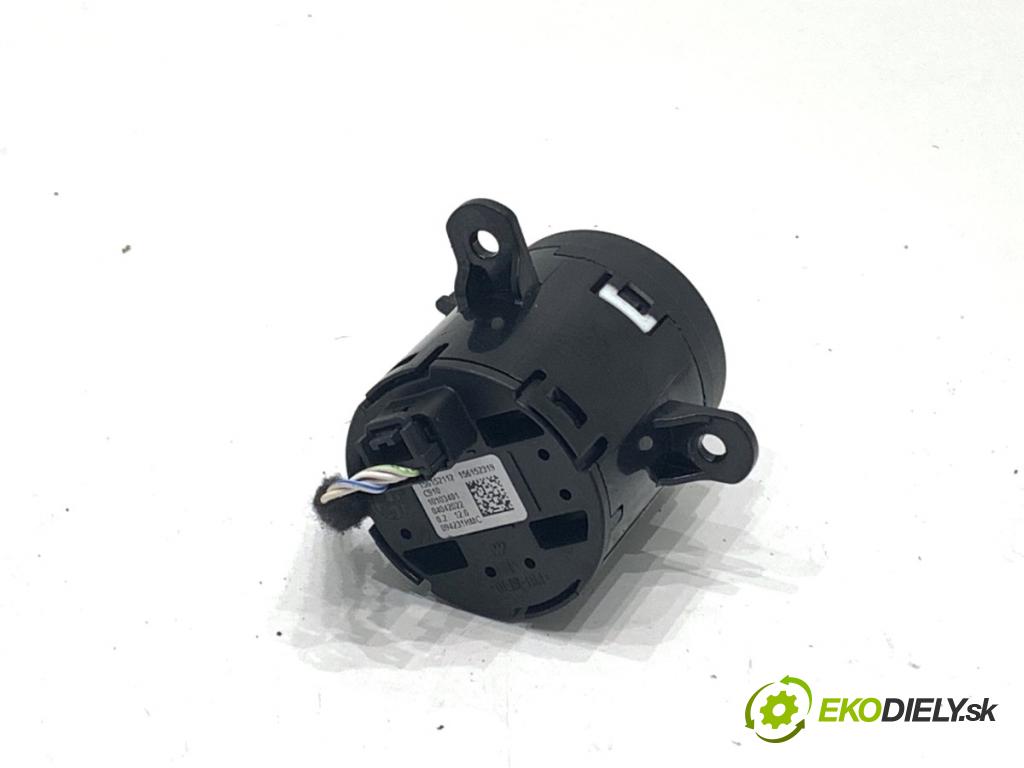 ALFA ROMEO STELVIO SUV 2022 206 kW 2.0 Q4 (949.AXA2A) 1995 Panel ovládania radia 156152112 (Prepínacie páčky pod volantom)