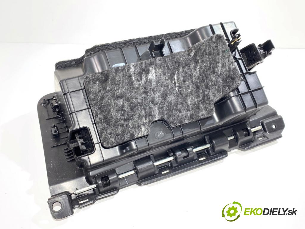 ALFA ROMEO STELVIO SUV 2022 206 kW 2.0 Q4 (949.AXA2A) 1995 Priehradka, kastlík spolujazdca 01561258410 (Priehradka (kastlík))