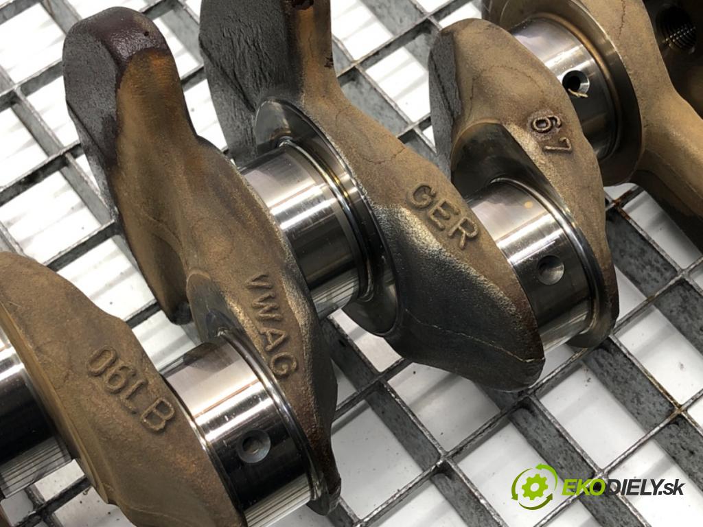 VW TOURAN nadwozie wielkoprzestrzenne (MPV) 2017 132 kW 1.8 TSI 1798 Kardaň, hriadeľ KLIKA: 06LB (Blok motora ostatné)