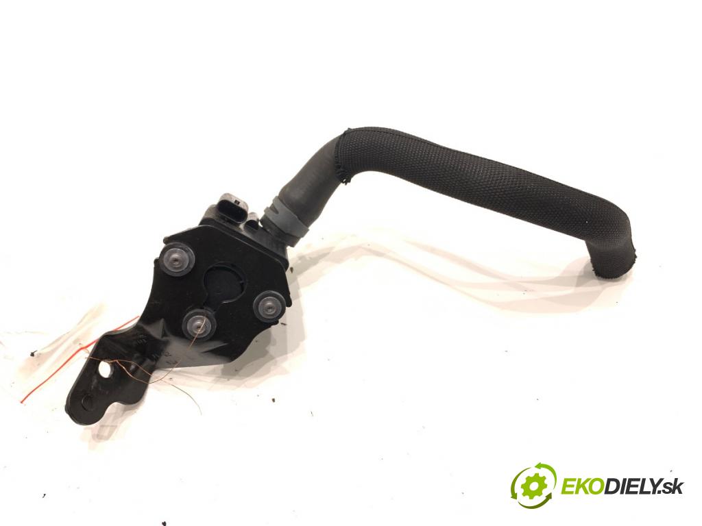 VW TOURAN nadwozie wielkoprzestrzenne (MPV) 2017 132 kW 1.8 TSI 1798 DALŠÍ: pumpa vody 5Q0965561B 5Q0121599AA (Vodní pumpa)