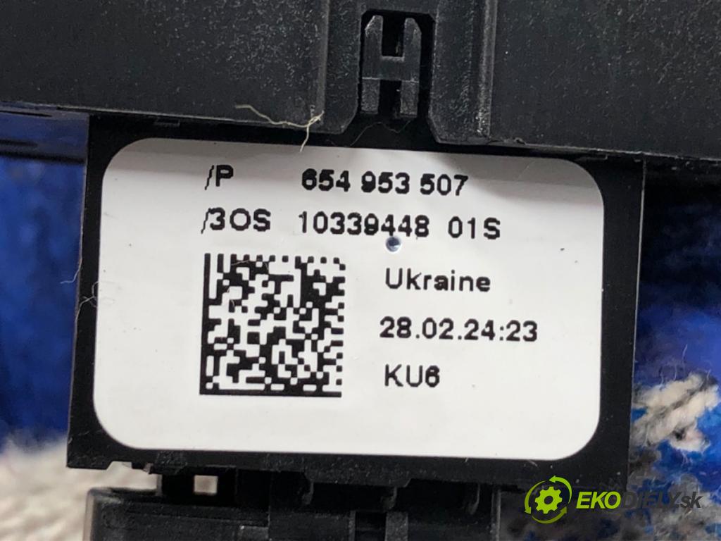 SKODA KAMIQ SUV 2024 85 kW 1.0 TSI 999 Spínač svetiel výstražných (núdzových) 654953507 (Prepínacie páčky pod volantom)