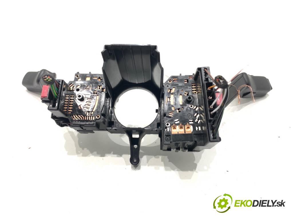 SKODA KAMIQ SUV 2024 85 kW 1.0 TSI 999 Prepínač kombinovaný 2Q0953502AB 2Q0953521AB (Prepínacie páčky pod volantom)