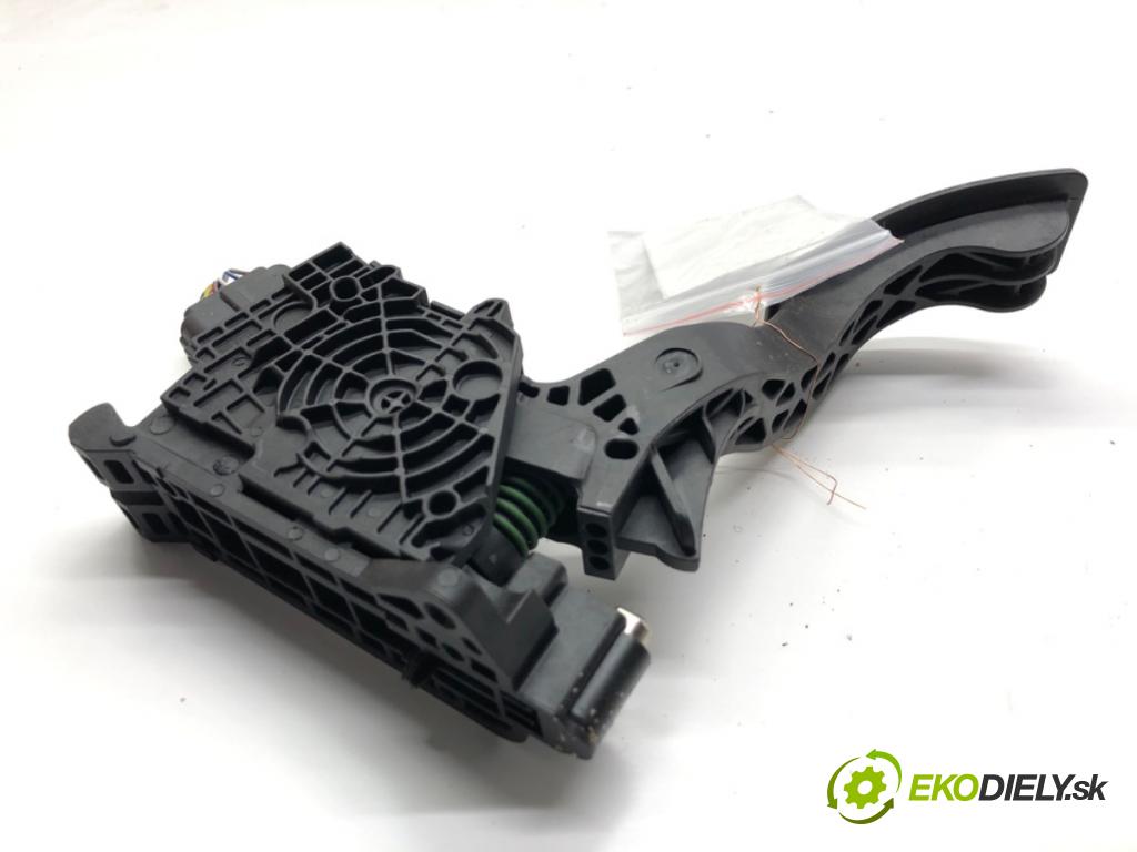 SKODA KAMIQ SUV 2024 85 kW 1.0 TSI 999 Potenciometer plynu 2Q1723503 (Potenciometer plynového pedálu)