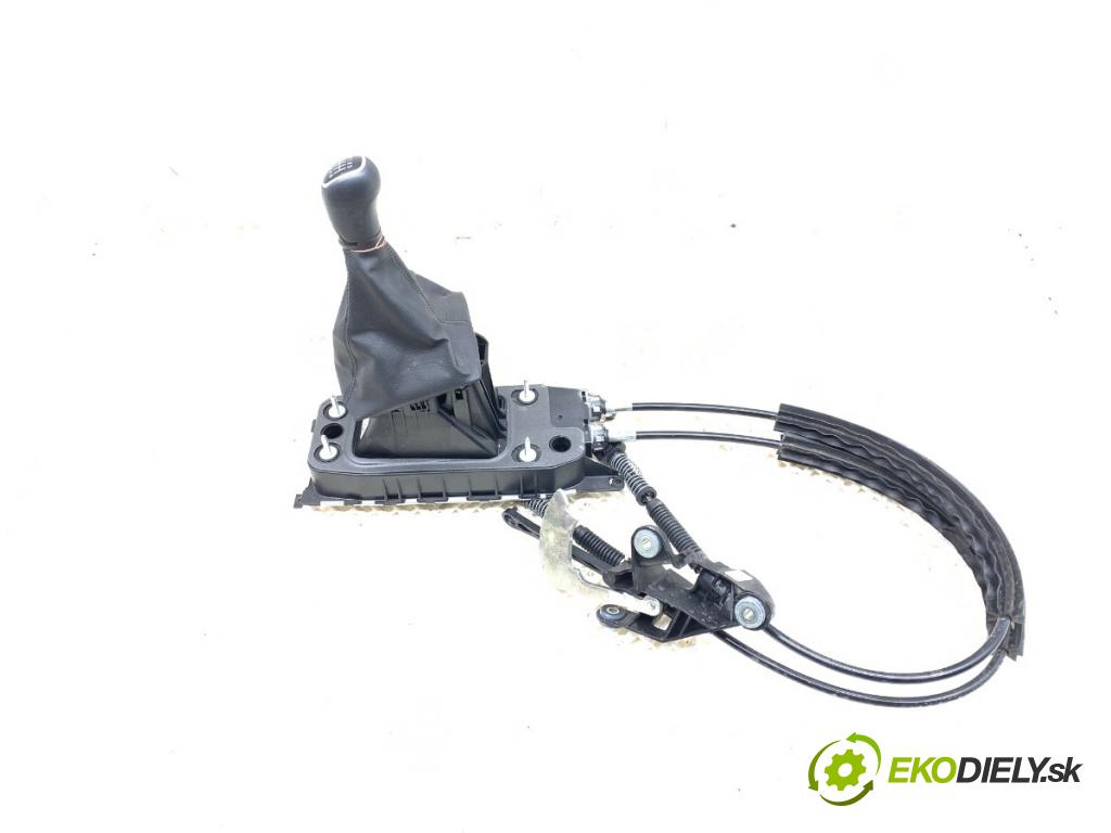 SKODA KAMIQ SUV 2024 85 kW 1.0 TSI 999 Kulisa 5R3711049L (Rýchlostná páka (kulisa))