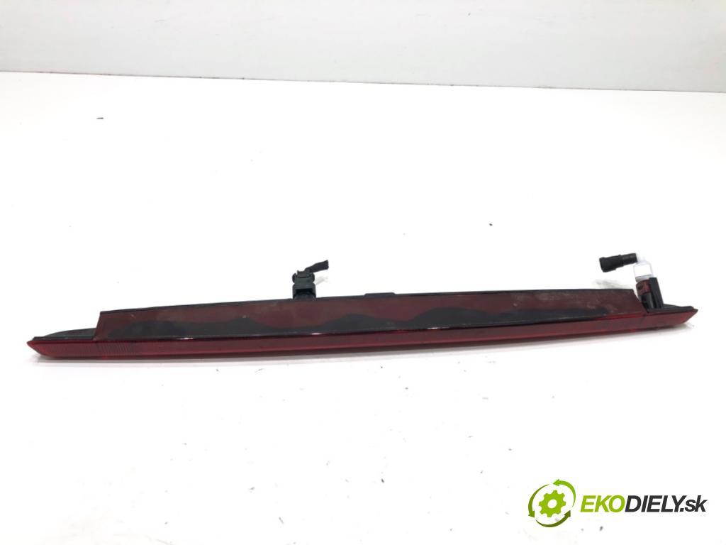 SKODA KAMIQ SUV 2024 85 kW 1.0 TSI 999 Svetlo brzdových svetiel 654945097A