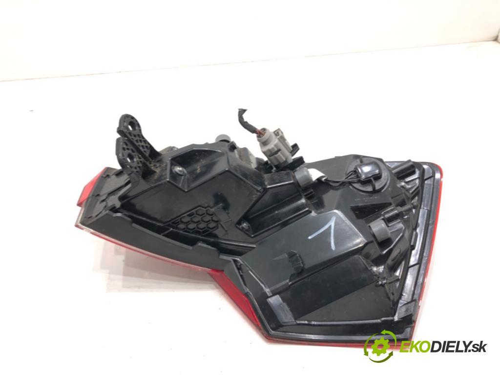 SKODA KAMIQ SUV 2024 85 kW 1.0 TSI 999 Svetlo ľavy zad 658945207A