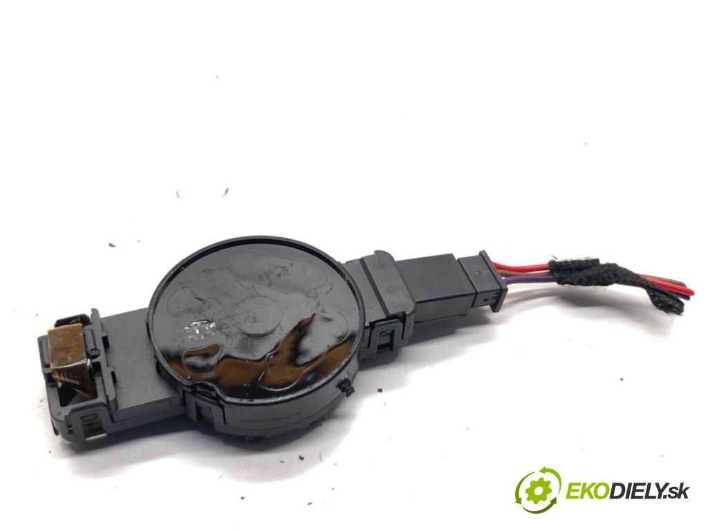 SKODA KAMIQ SUV 2024 85 kW 1.0 TSI 999 Snímač dažďa 81A955555B (Snímač dažďa)