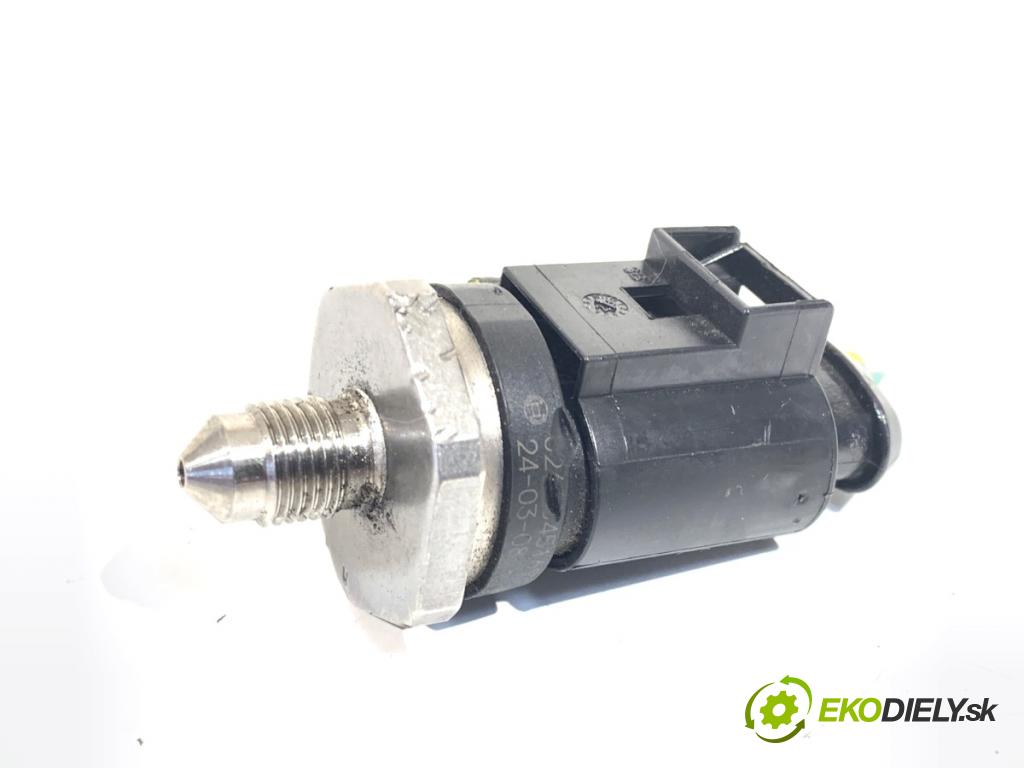 SKODA KAMIQ SUV 2024 85 kW 1.0 TSI 999 Snímač tlaku paliva  (Snímač)