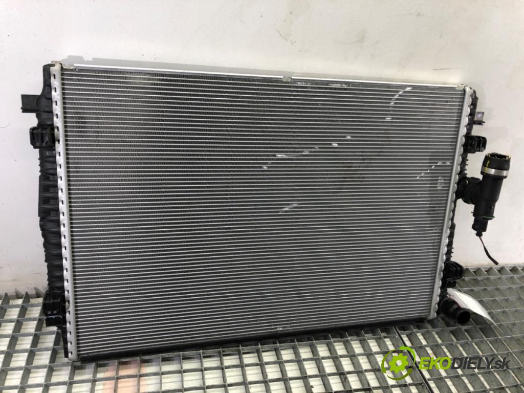 SKODA KAMIQ SUV 2024 85 kW 1.0 TSI 999 chladič vody 2Q0121253R (Vodní chladič)