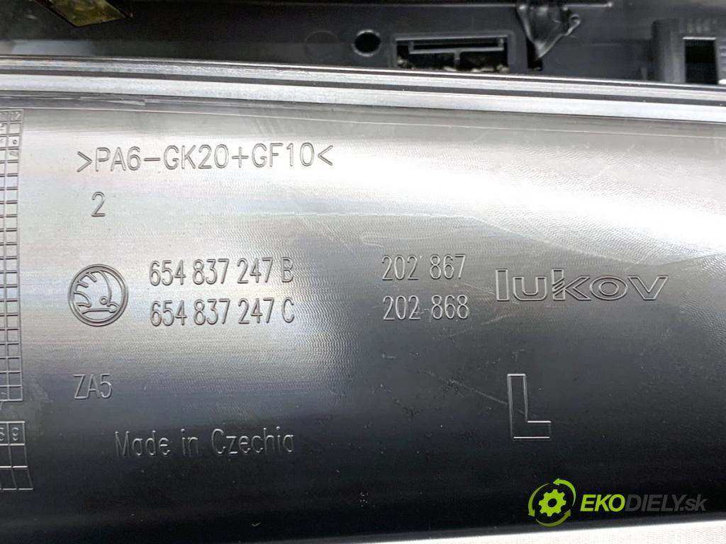 SKODA KAMIQ SUV 2024 85 kW 1.0 TSI 999 čalúnenie Dvere ľavy predný