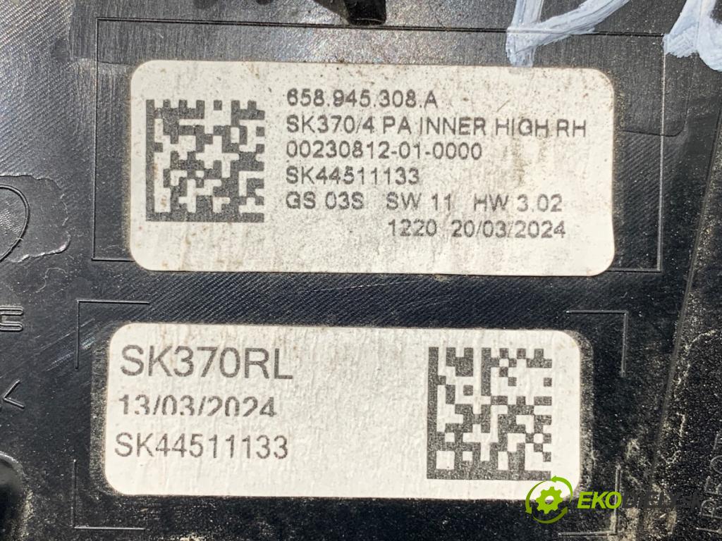 SKODA KAMIQ SUV 2024 85 kW 1.0 TSI 999 světlo zadní část pravá vnitřní 658945308A (Klika dveří ostatní)