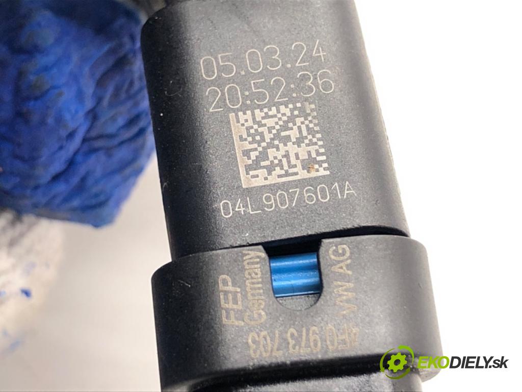 SKODA KAMIQ SUV 2024 85 kW 1.0 TSI 999 Snímač pozície vačkového hriadeľa 04L907601A (Snímač polohy kľukového hriadeľa)