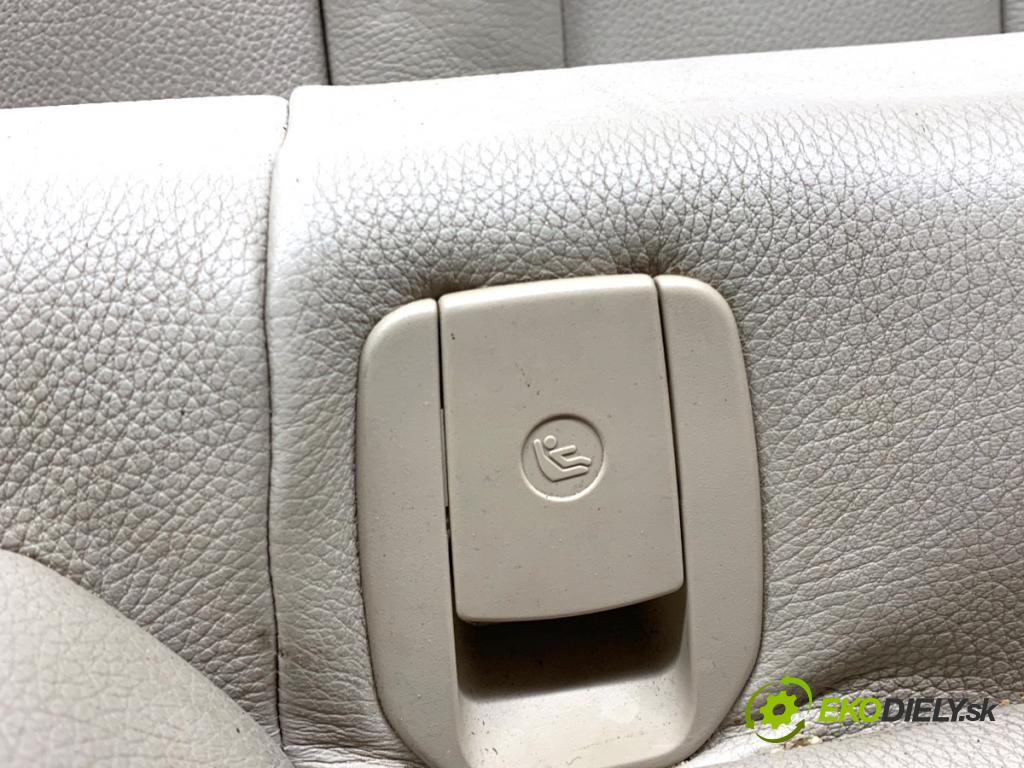 BMW F32 coupe 2014 135 kW 420 d xDrive 1995 Sedadlá, sedačky Sedadlo bočné