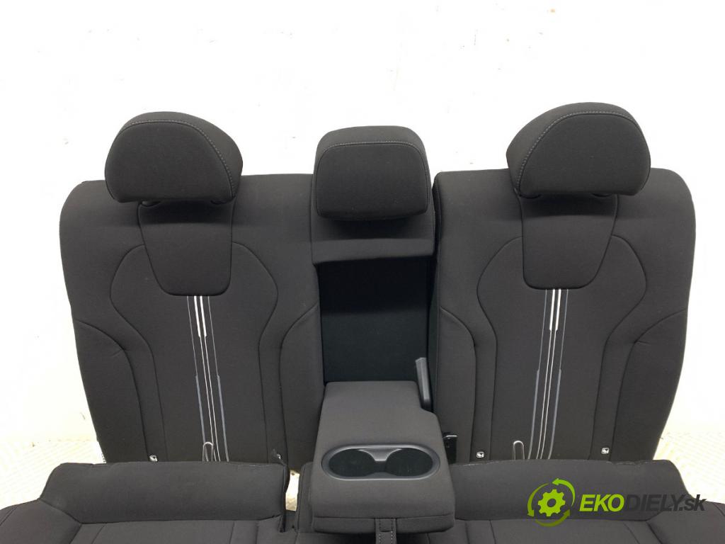 HYUNDAI ELANTRA VII sedan 2023 90 kW 1.6 1598 Sedadlo druhý rad