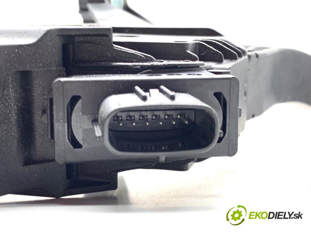 HYUNDAI ELANTRA VII sedan 2023 90 kW 1.6 1598 Potenciometer plynu 32700-XXXXX (Potenciometer plynového pedálu)