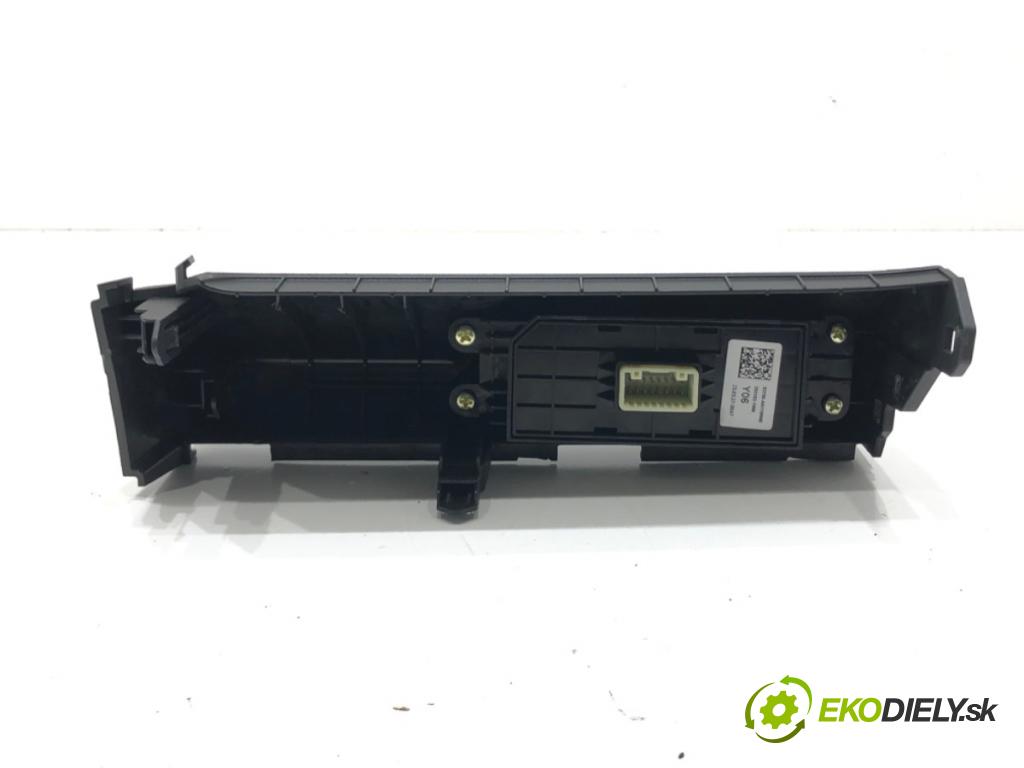 HYUNDAI ELANTRA VII sedan 2023 90 kW 1.6 1598 Prepínač nastavenia svetiel 93700-AA110 (Prepínacie páčky pod volantom)