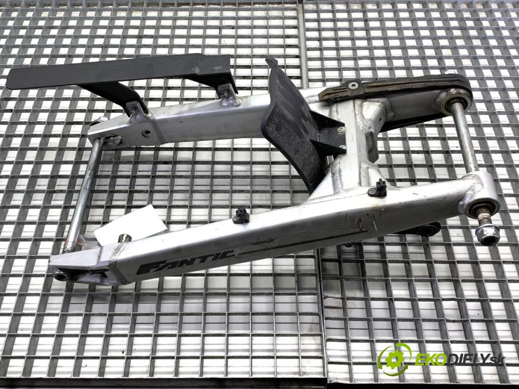 FANTIC Caballero (2019 -  2023 33 kW 500 33kW (44KM) 463 Rameno zad 