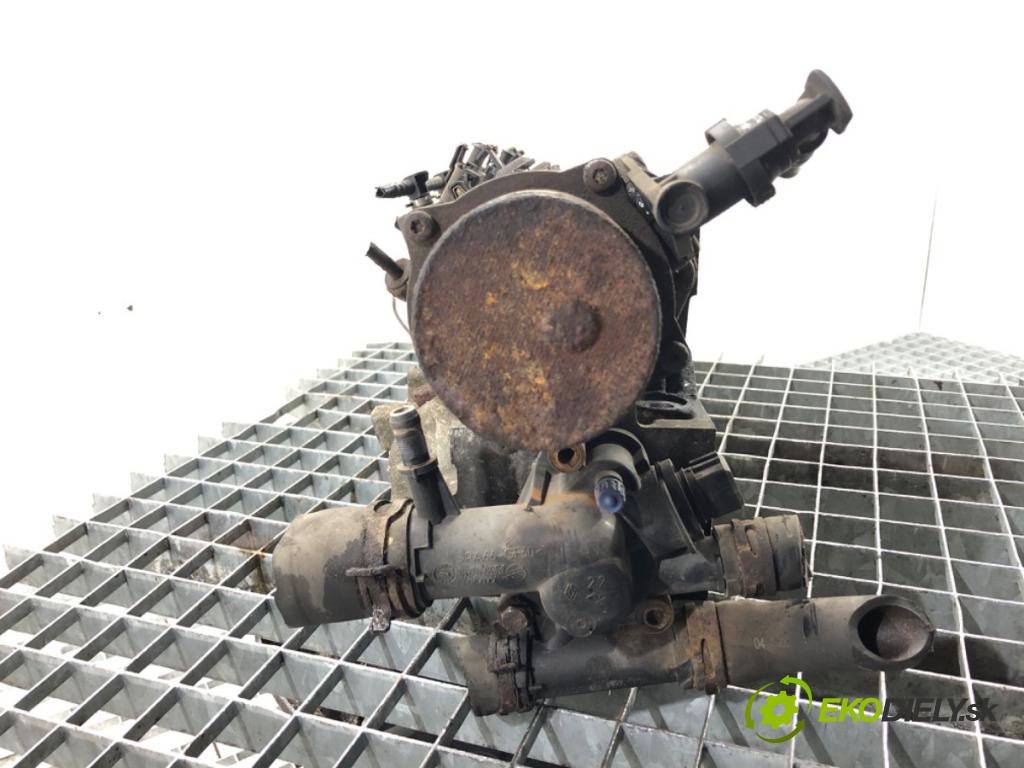 RENAULT TRAFIC II Autobus 2002 60 kW 1.9 dCI 80 (JL0B) 1870 hlava válců 8200060882 (Hlava válců)