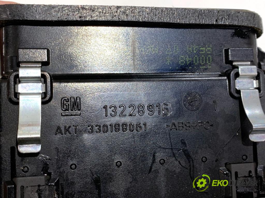 OPEL ASTRA H Kombi 2007 74 kW 1.9 CDTI (L35) 1910 Mriežky kúrenia pravy predný 13228916