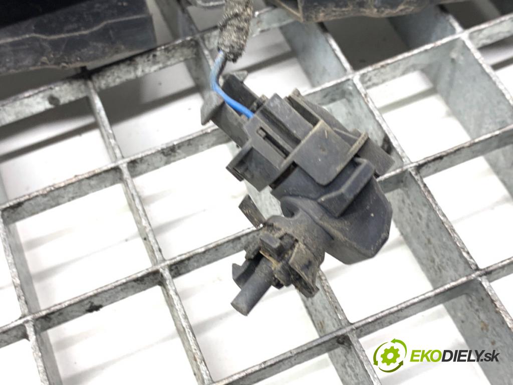 OPEL ASTRA H Kombi 2007 74 kW 1.9 CDTI (L35) 1910 výztuha nárazníka přední část  (Přední výztuha)