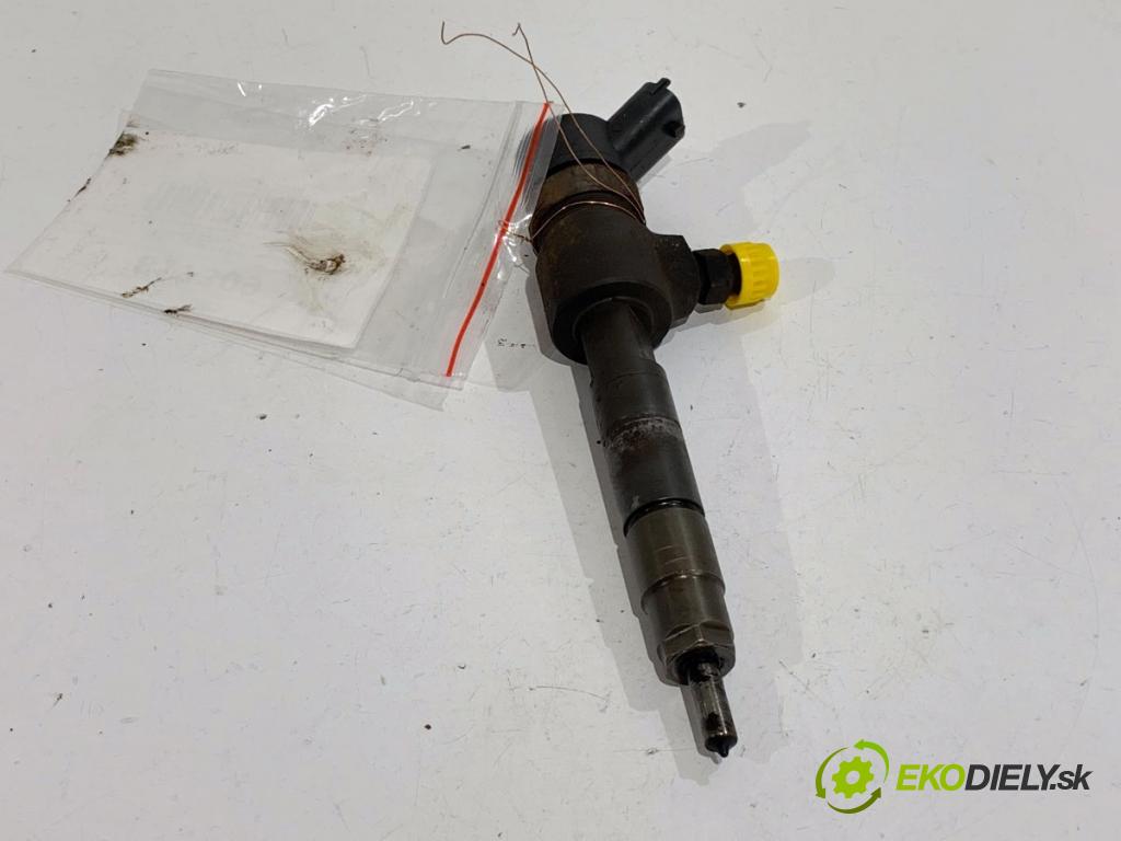 OPEL ASTRA H Kombi 2007 74 kW 1.9 CDTI (L35) 1910 vstrekovač 0445110276 (Vstrekovač paliva)