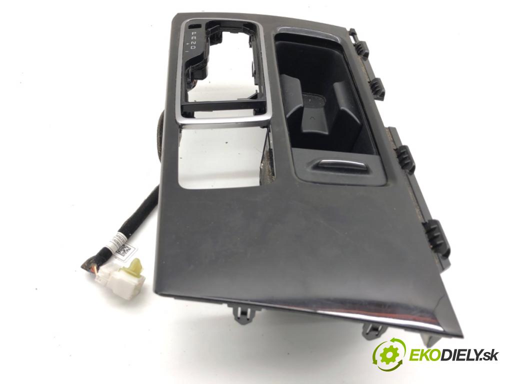 KIA OPTIMA sedan 2016 104 kW 1.7 CRDi 1685 Držiak na nápoje 84625-D4000 (Držiak (úchyt) na nápoje)