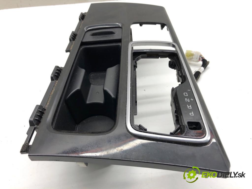 KIA OPTIMA sedan 2016 104 kW 1.7 CRDi 1685 Držiak na nápoje 84625-D4000 (Držiak (úchyt) na nápoje)