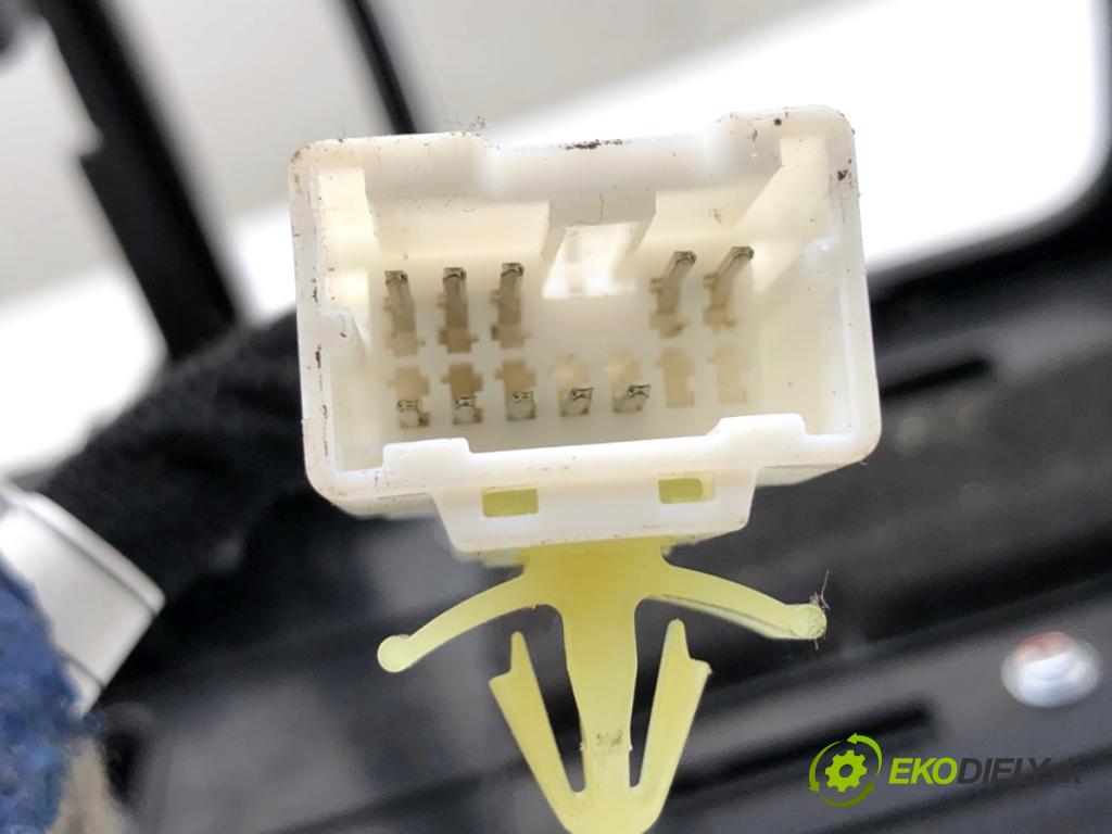 KIA OPTIMA sedan 2016 104 kW 1.7 CRDi 1685 Držiak na nápoje 84625-D4000 (Držiak (úchyt) na nápoje)