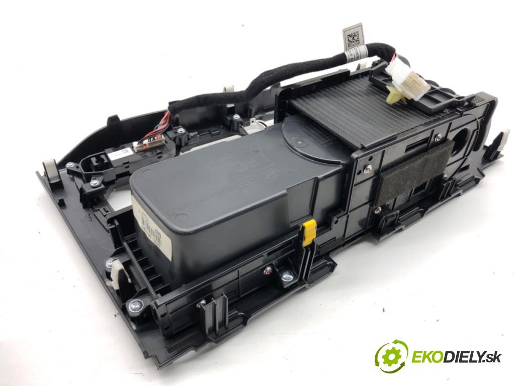 KIA OPTIMA sedan 2016 104 kW 1.7 CRDi 1685 Držiak na nápoje 84625-D4000 (Držiak (úchyt) na nápoje)