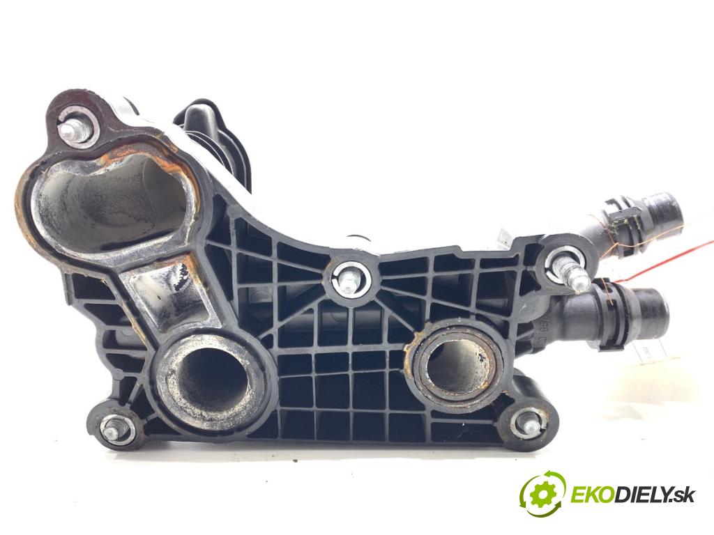 SKODA SUPERB III Kombi 2023 110 kW 2.0 TDI 1968 obal termostatu 05L121111Q (Pouzdro termostatu)