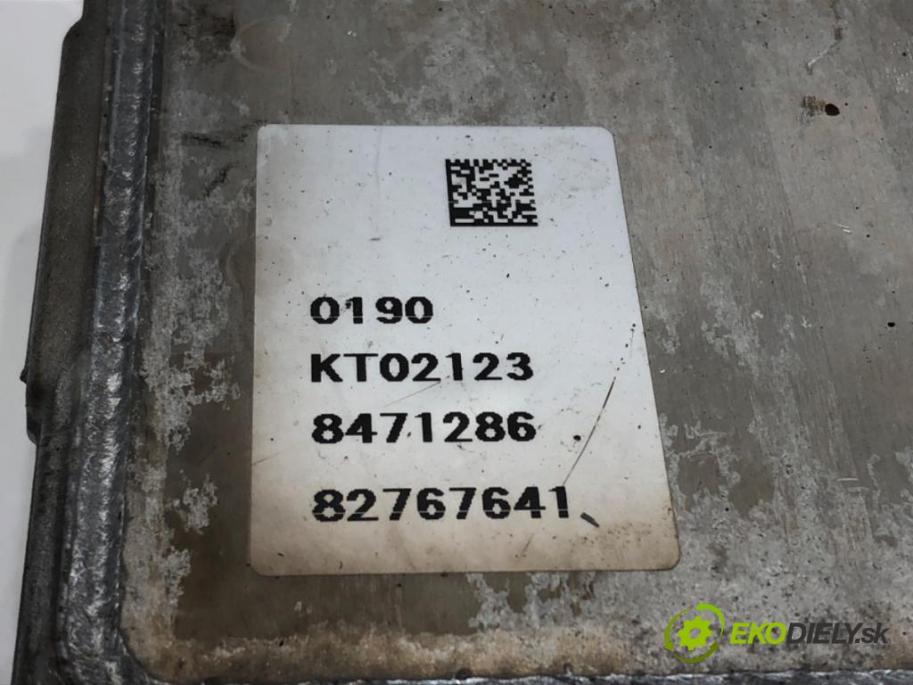 SKODA SUPERB III Kombi 2023 110 kW 2.0 TDI 1968 potrubí sání 05L129766Q (Sací potrubí)