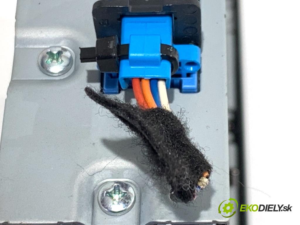 CITROEN C4 PICASSO II nadwozie wielkoprzestrzenne (MPV) 2017 88 kW 1.6 BlueHDi 120 1560 Menič CD 98105176ZD (CD menič)