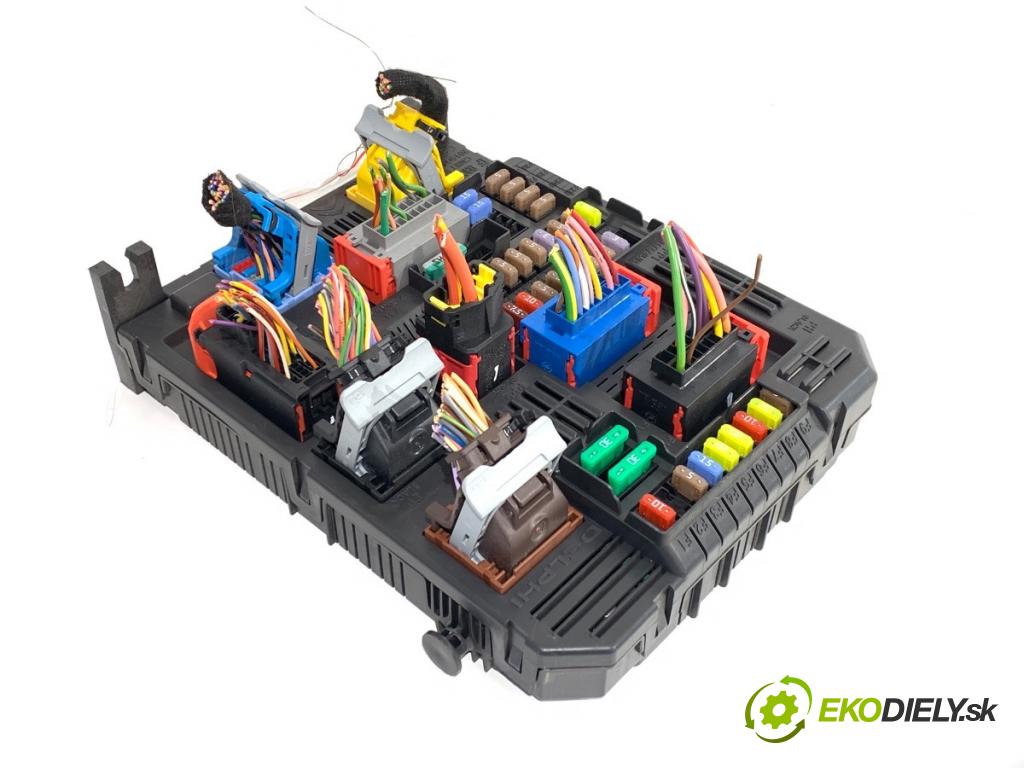 CITROEN C4 PICASSO II nadwozie wielkoprzestrzenne (MPV) 2017 88 kW 1.6 BlueHDi 120 1560 modul BSI 9819851380 (Pojistková skříňka)