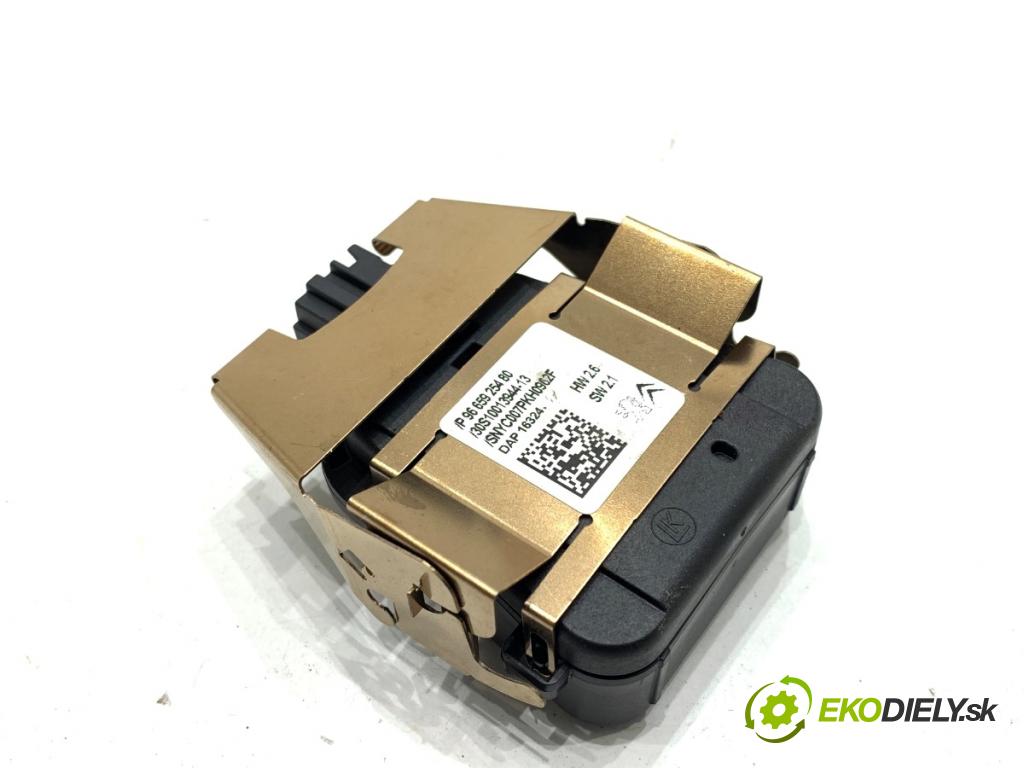 CITROEN C4 PICASSO II nadwozie wielkoprzestrzenne (MPV) 2017 88 kW 1.6 BlueHDi 120 1560 Snímač dažďa 9665925480 (Snímač dažďa)