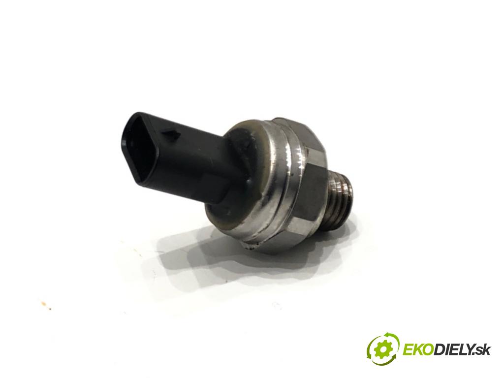 VW GOLF VII Kombi 2019 96 kW 1.5 TSI 1495 Snímač tlaku oleja 05E906277A (Snímač tlaku oleja)