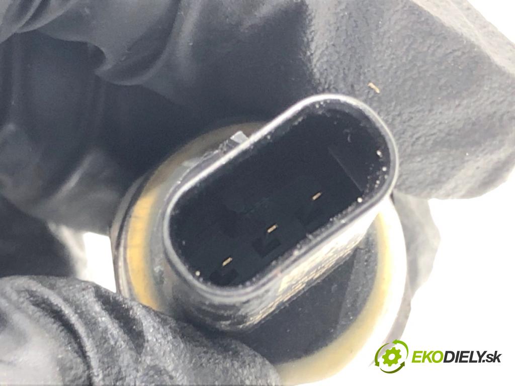 VW GOLF VII Kombi 2019 96 kW 1.5 TSI 1495 Snímač tlaku oleja 05E906277A (Snímač tlaku oleja)